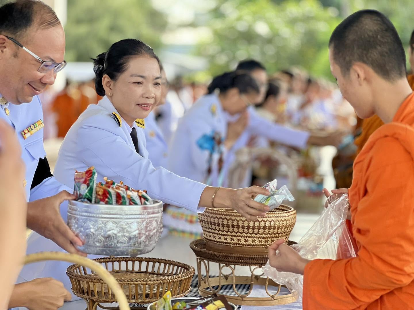 title - ส.ป.ก.ยโสธร ร่วมพิธีสวดพระพุทธมนต์ และทำบุญตักบาตร ถวายพระราชกุศล เนื่องในวันคล้ายวันพระราชสมภพสมเด็จพระนางเจ้าสิริกิติ์ พระบรมราชินีนาถ พระบรมราชชนนีพันปีหลวง และวันแม่แห่งชาติ 12 สิงหาคม 2569